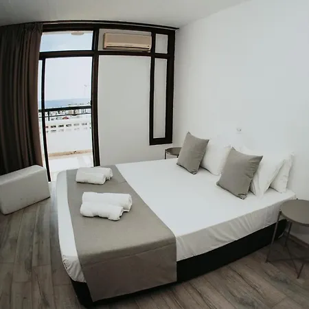Ovis Aparthotel