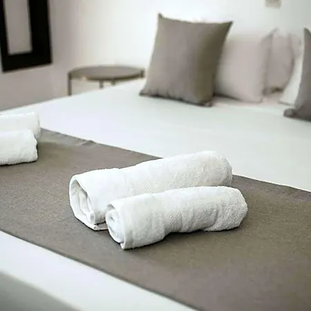 Ovis Apartahotel 4*