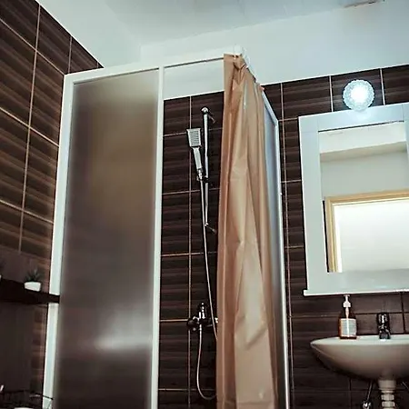 Ovis Apartahotel 4*