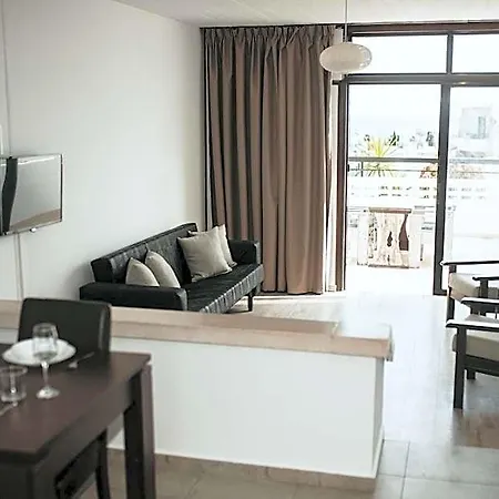 Ovis Apartahotel